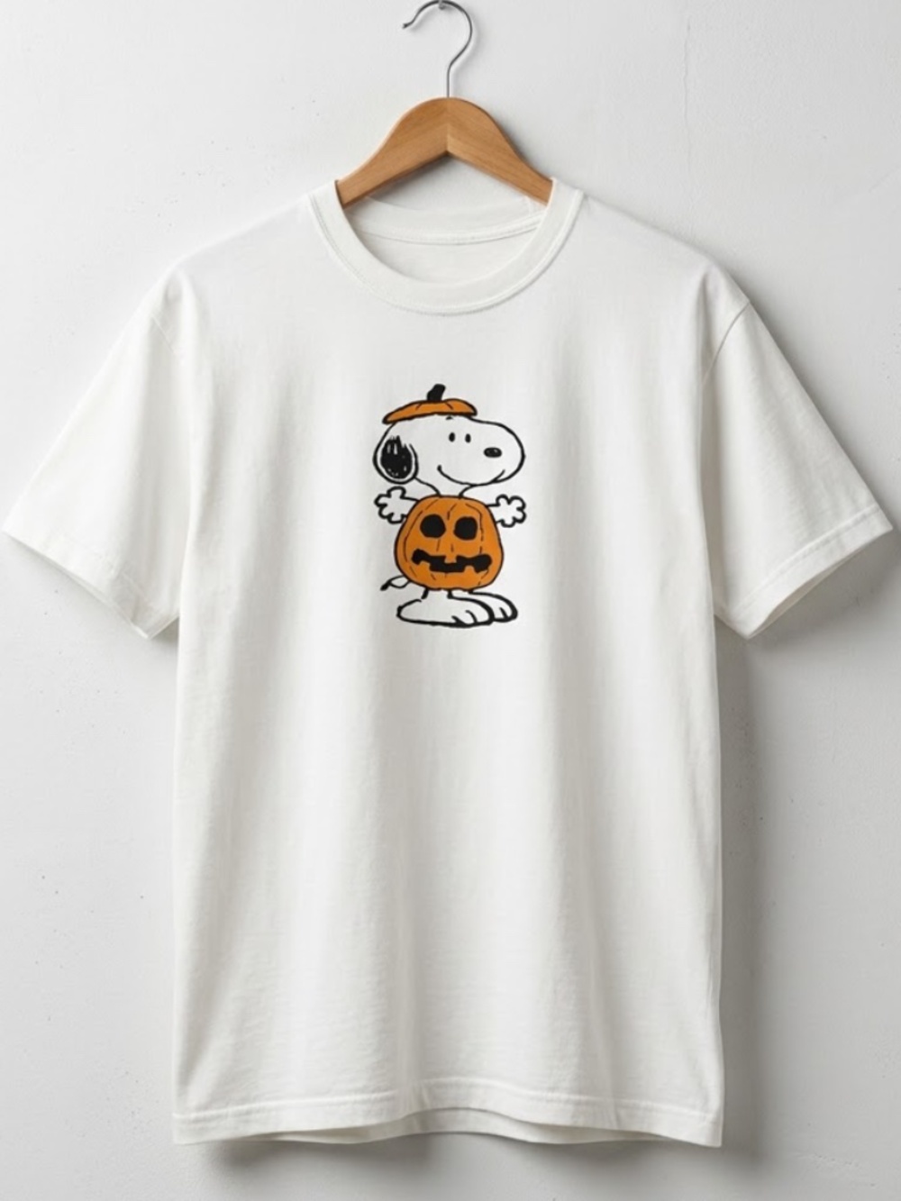 Peanuts Snoopy Woodstock Pumpkin Short Sleeve Graphic T-Shirt